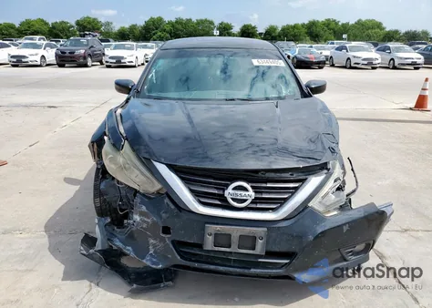 2017 Nissan Altima 2.5 z USA, uszkodzony, nr VIN 1N4AL3AP0HC264067